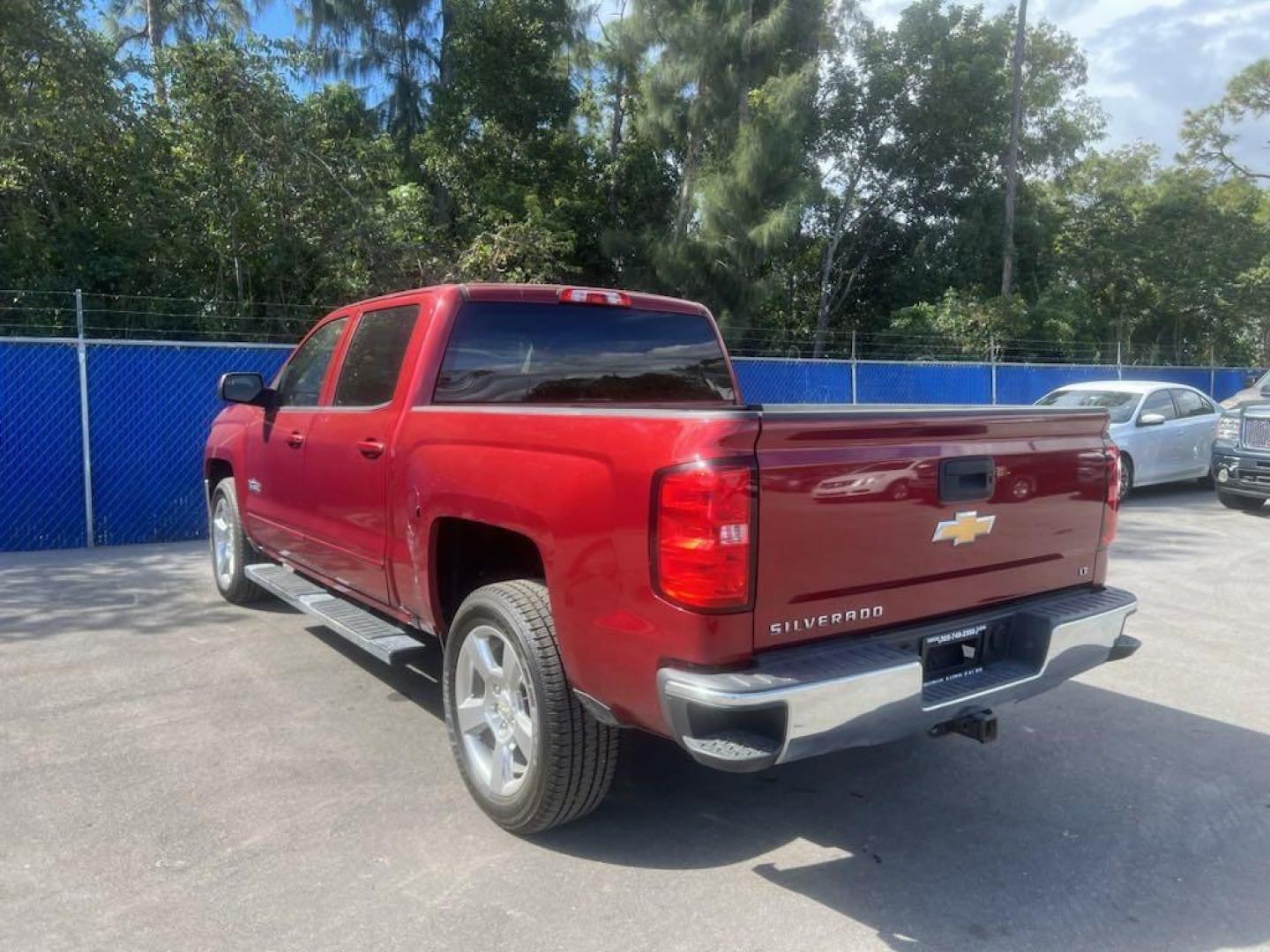 2018 Cajun Red Tintcoat /Black Chevrolet Silverado 1500 LT (3GCPCREC2JG) with an EcoTec3 5.3L V8 engine, Automatic transmission, located at 27610 S Dixie Hwy, Homestead, FL, 33032, (305) 749-2348, 25.510241, -80.438301 - Photo#4