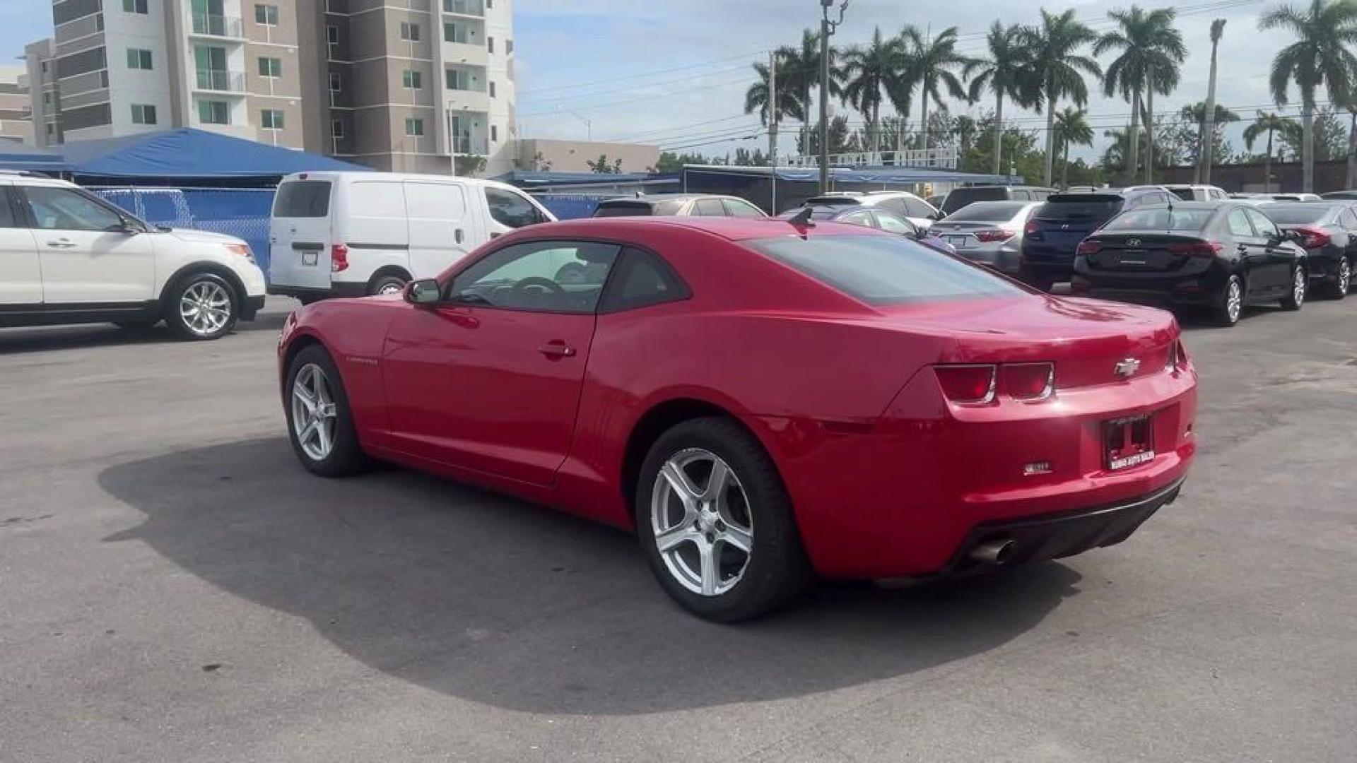 2011 Victory Red /Black Chevrolet Camaro 1LS (2G1FE1ED9B9) with an 3.6L V6 SIDI VVT engine, Manual transmission, located at 27610 S Dixie Hwy, Homestead, FL, 33032, (305) 749-2348, 25.510241, -80.438301 - Photo#4